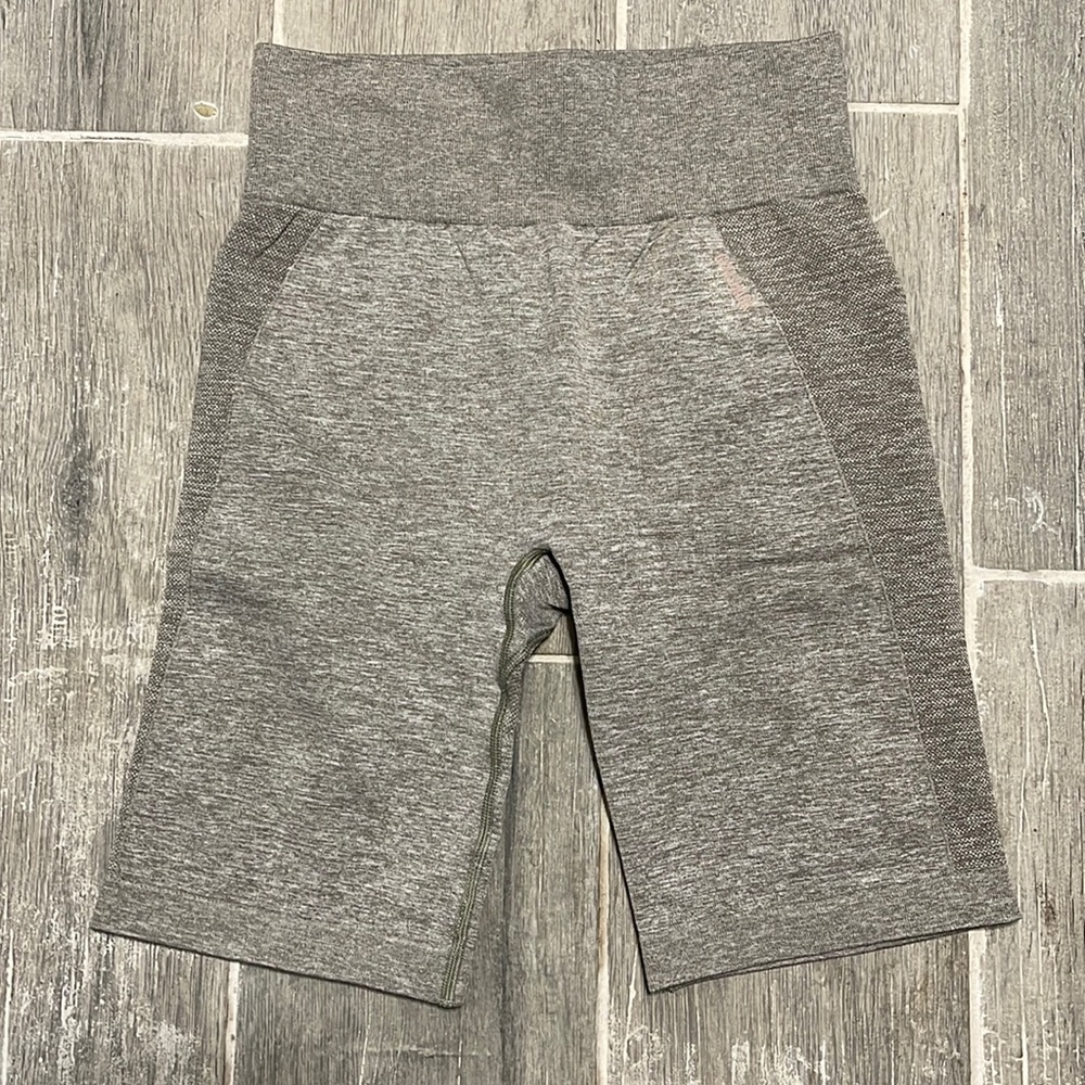 Gymshark M Gray Seamless Biker Shorts